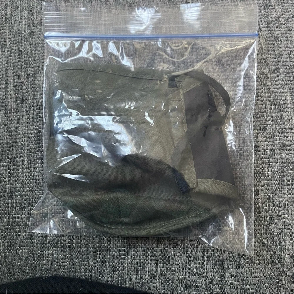 Brand New Gap Adult Army Green Face Mask